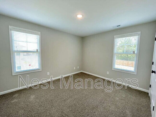 Building Photo - 141 Burnside Dr