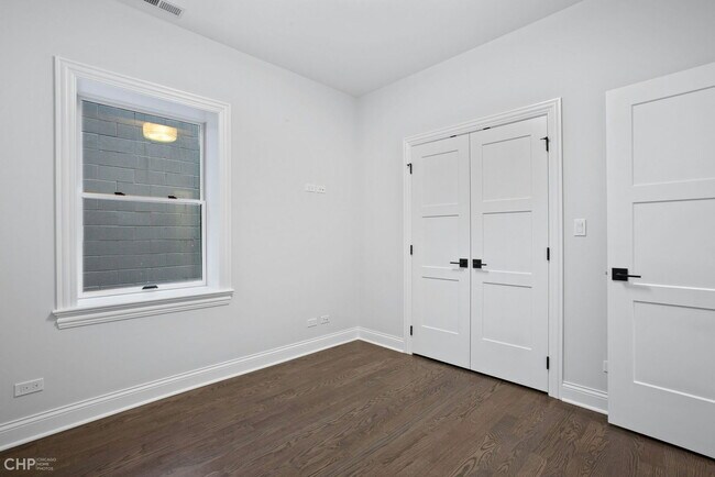 Building Photo - 211 S Hamilton Ave