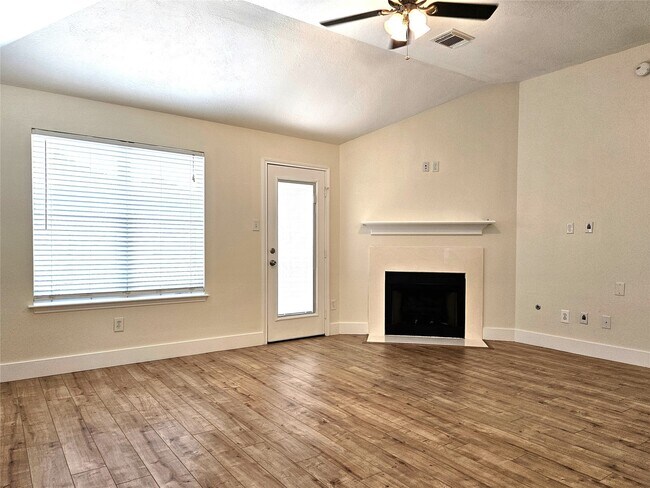 Building Photo - 2610 Slider Ct