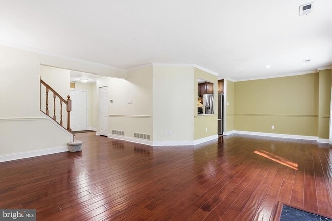Building Photo - 44 Gaylord Ct