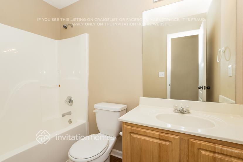 Building Photo - 6582 Grand Hickory Dr
