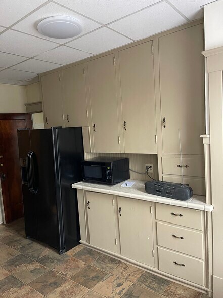 Building Photo - 114 West St