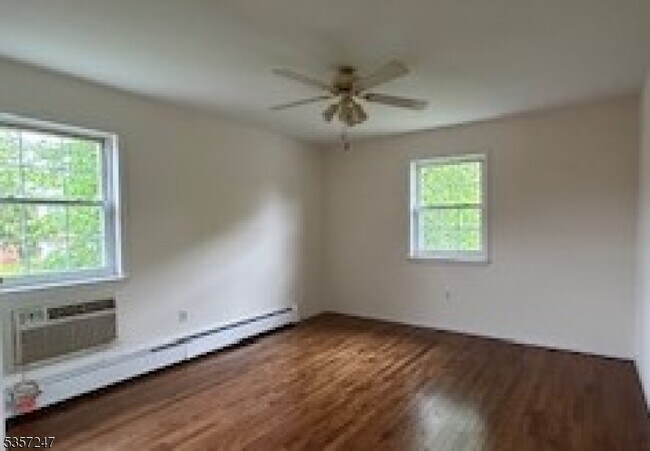 Building Photo - 15A Atherton Ct