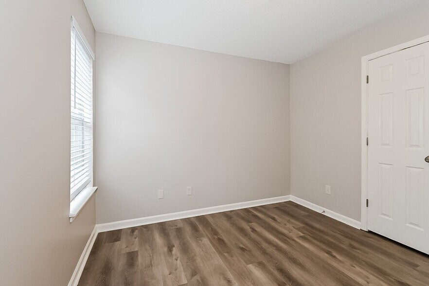 Building Photo - 1483 S Goodlett Grove Cove
