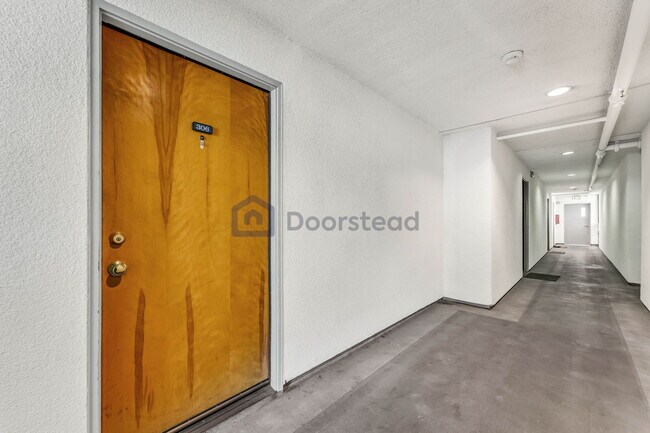 Building Photo - 1771 Broadway St