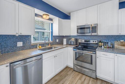 Building Photo - 6990 Place De La Paix