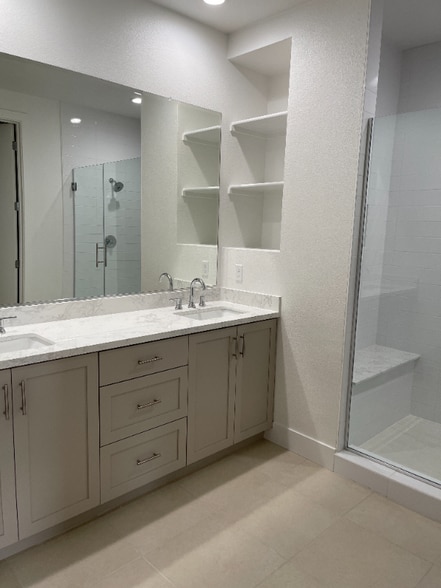 Building Photo - 335 Shannon Pl