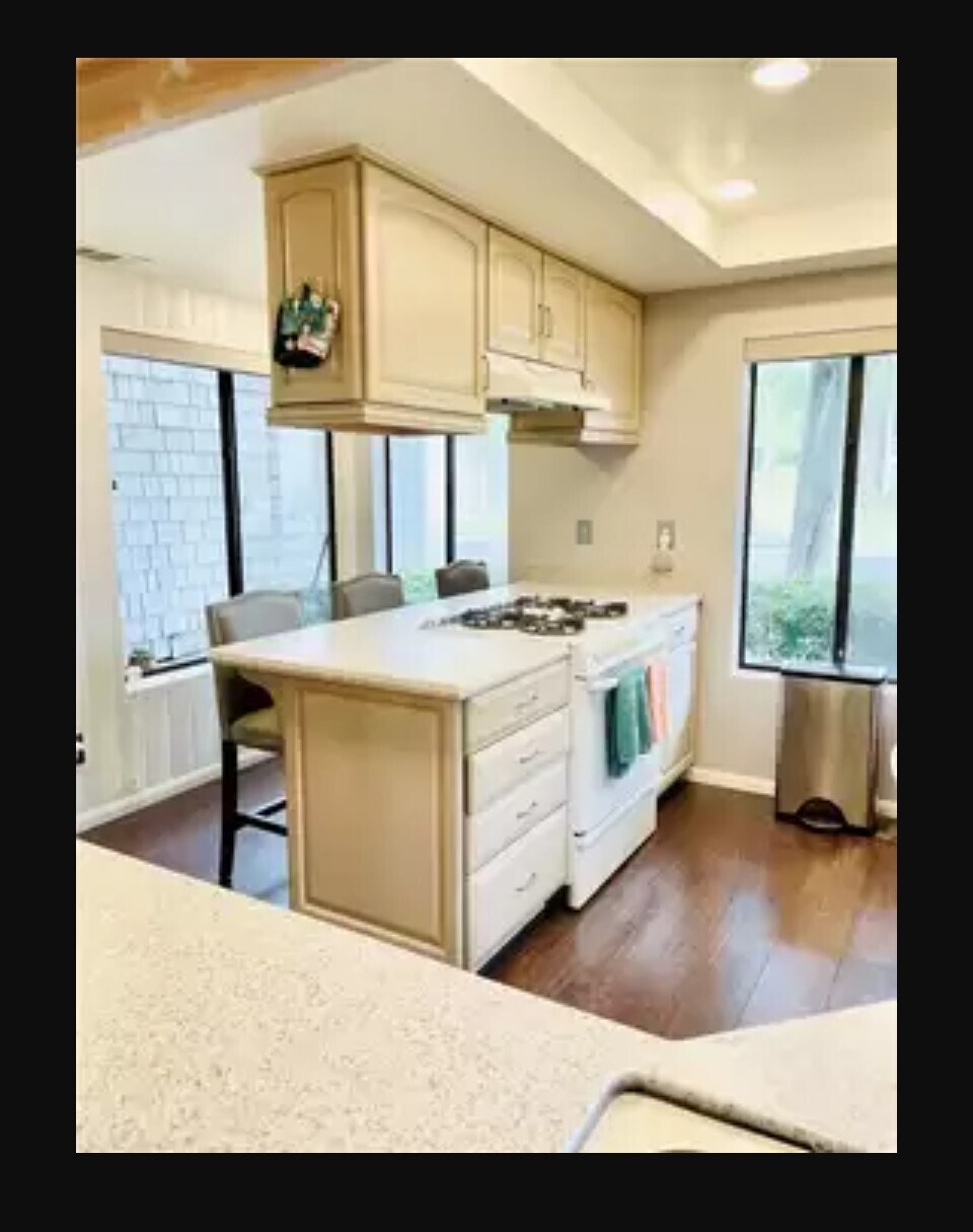 Building Photo - 130 S Waterwheel Way