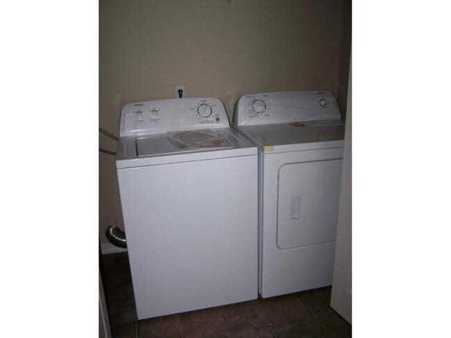 Building Photo - 2 Bedroom Condo in Sunn Fjord - Community Amenities Incl. - Available 5/15