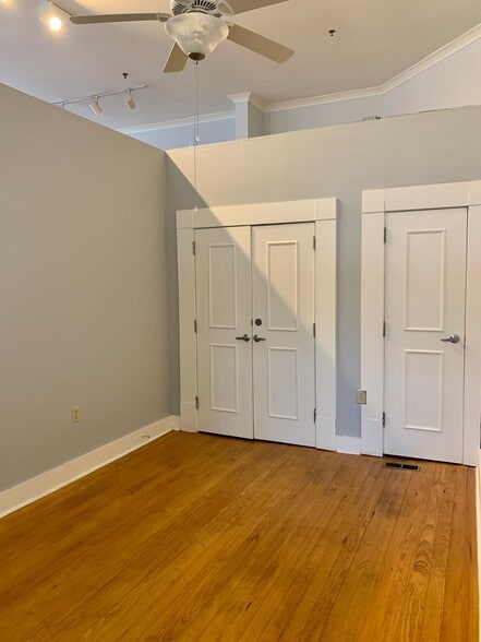 Building Photo - 715 Sherman St