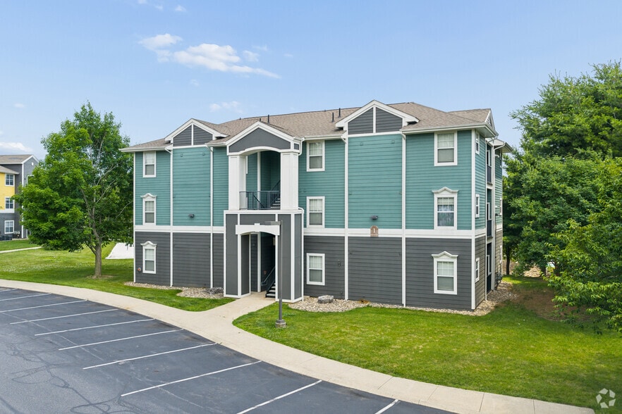 The Pointe - The Pointe at State College