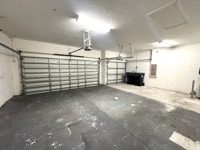 Building Photo - 3040 Youngford St