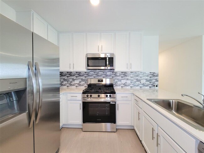 Building Photo - 6 Riverwood Circle Ct