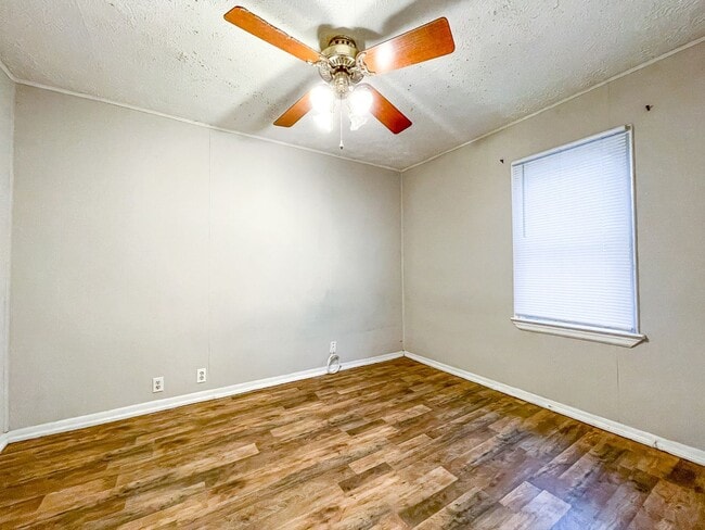 Building Photo - 409 S Dearborn St