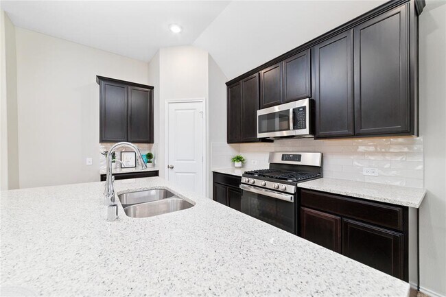 Building Photo - 20231 Moonlight Falls Ct