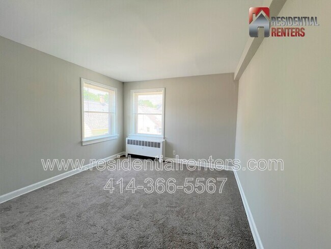 Building Photo - 8020 W Becher St