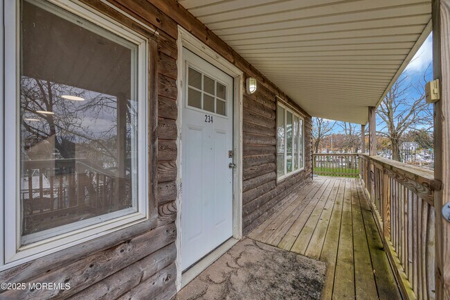 Building Photo - 234 Beach Ave