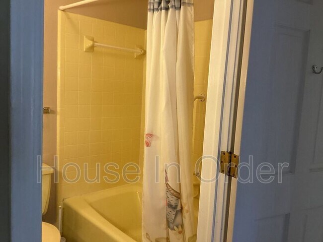 Building Photo - 112 Crooked Creek Rd