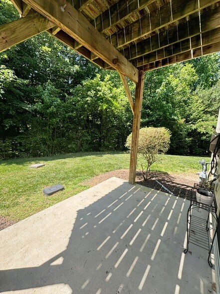 Building Photo - 190 Cedar Elm Rd
