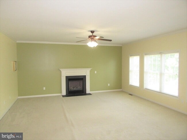Building Photo - 251 Mill House Dr