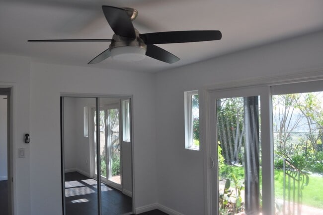 Building Photo - Serra Mesa  SFH Detached “4BR/2.5BA + offi...
