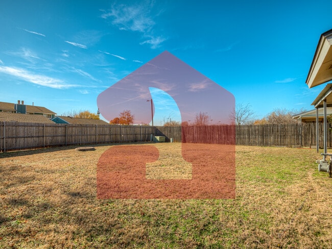 Building Photo - 2708 Silvertree Dr