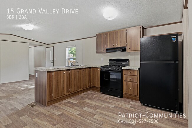 Building Photo - 15 Grand Valley Dr