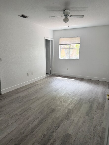 Building Photo - 2816 SW 83rd Ave