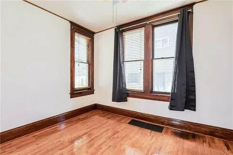 Building Photo - 619 Hamburg Ave