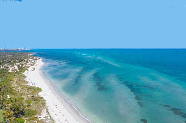 Building Photo - 151 Crandon Blvd