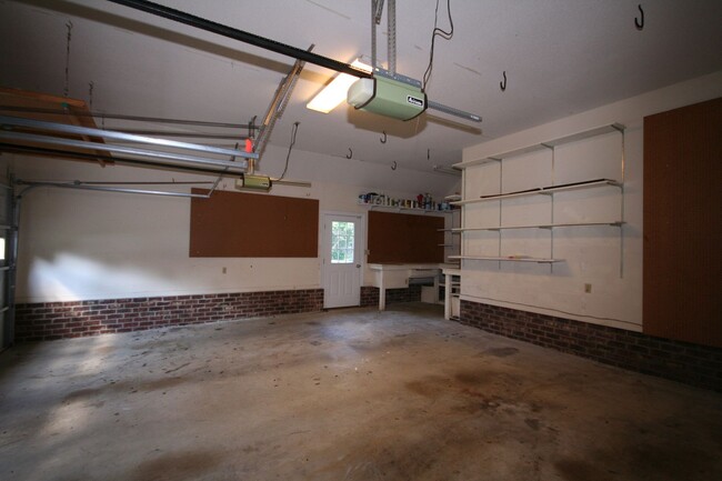 Building Photo - WONDERFUL 2-STORY HOME IN WALNUT CREEK *SP...