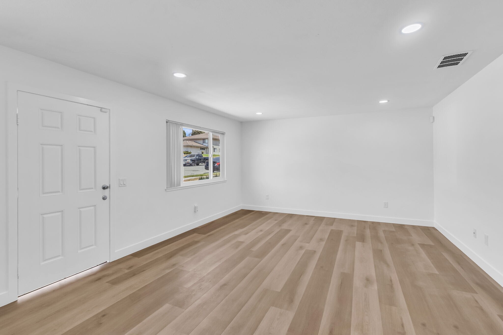 Building Photo - 3531 Rainbow Ln