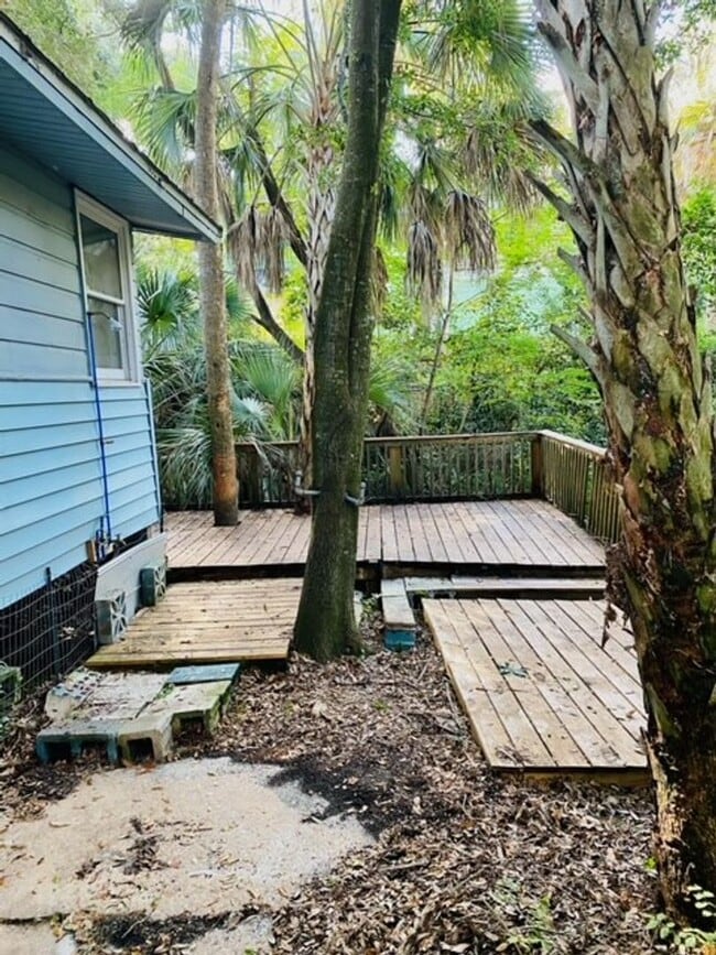 Building Photo - Two Bedroom Home - Folly Beach!