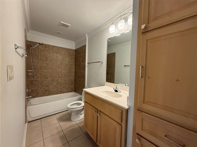 Building Photo - 3209 MacArthur Ave