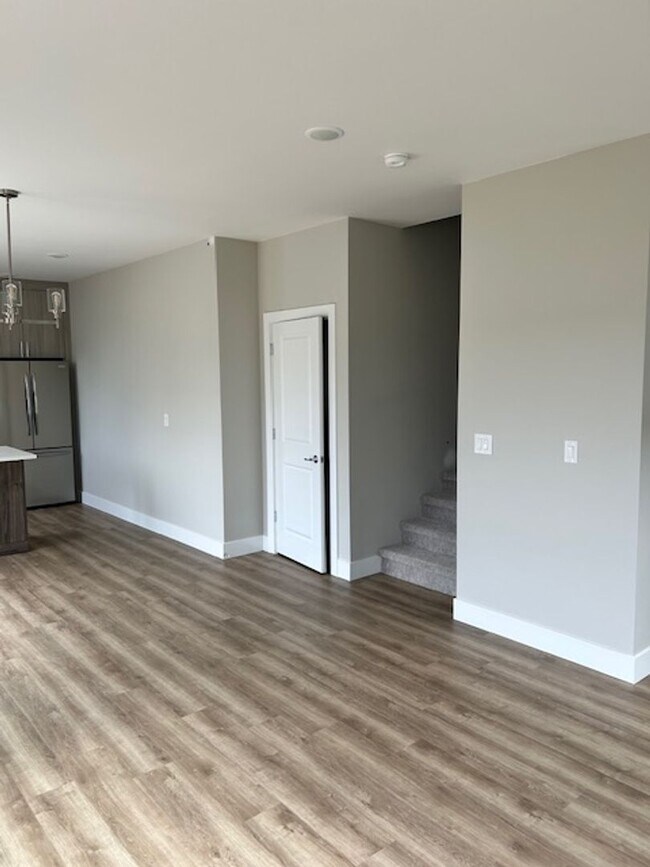 Building Photo - Garrison Square 3 bedroom- Brand New!