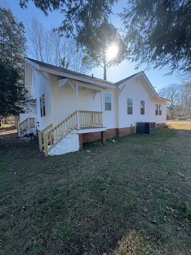 Building Photo - 1 Bedroom 1 Bathroom