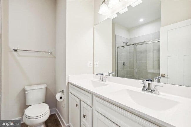 Building Photo - 14076 Sunrise Valley Dr