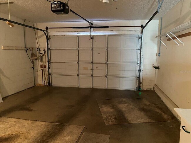 Building Photo - 8666 SW 92nd Ln