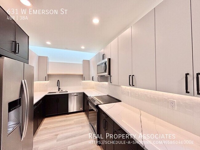 Building Photo - 631 W Emerson St