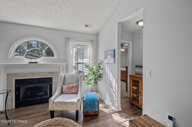 Building Photo - 102 Tiger Woods Pl