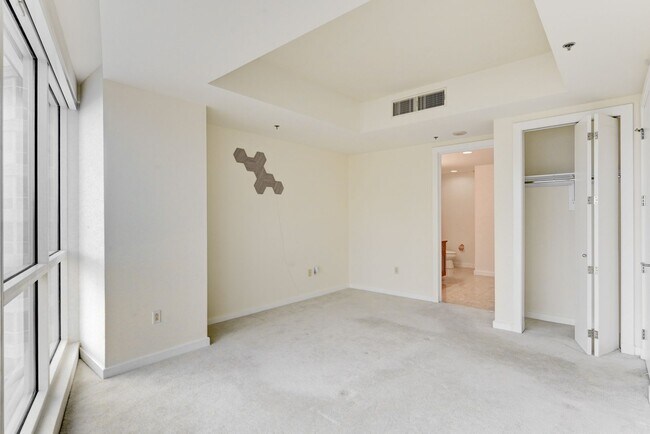 Building Photo - Panorama Towers 1