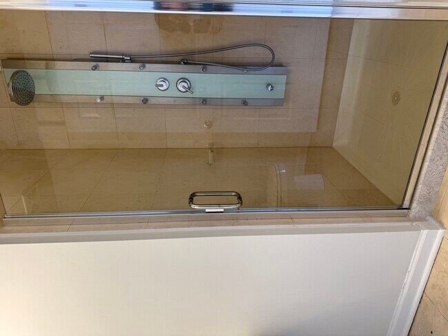 Building Photo - 949 N Willard Ct