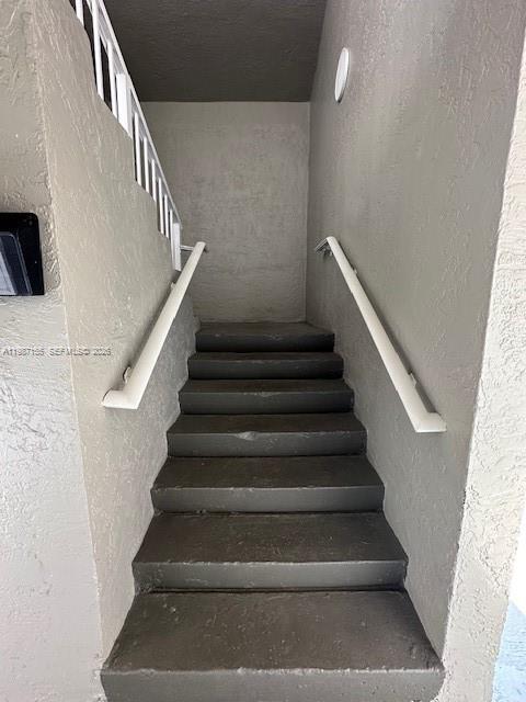 Building Photo - 7510 SW 152nd Ave