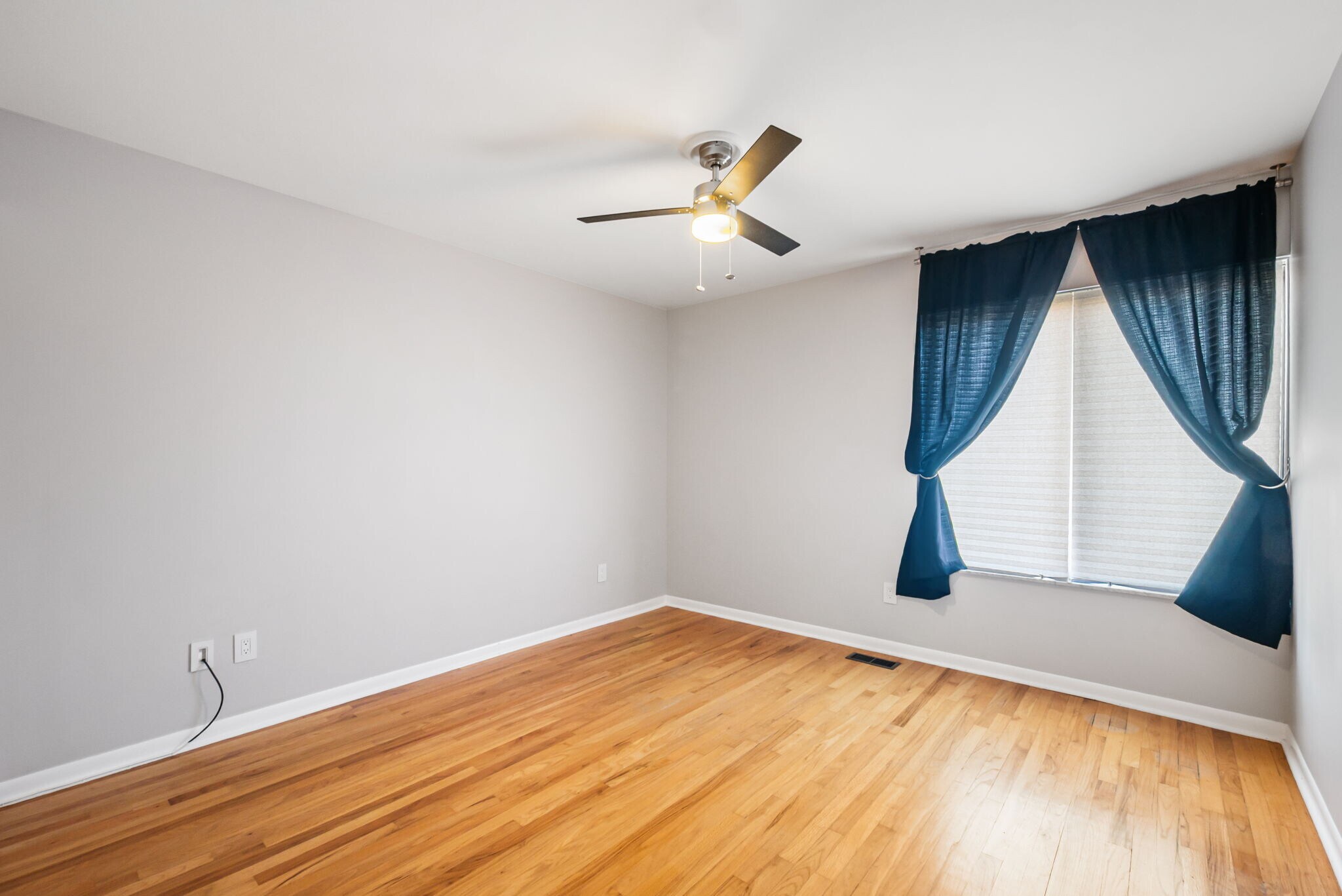 Building Photo - 8353 Kennedy Cir