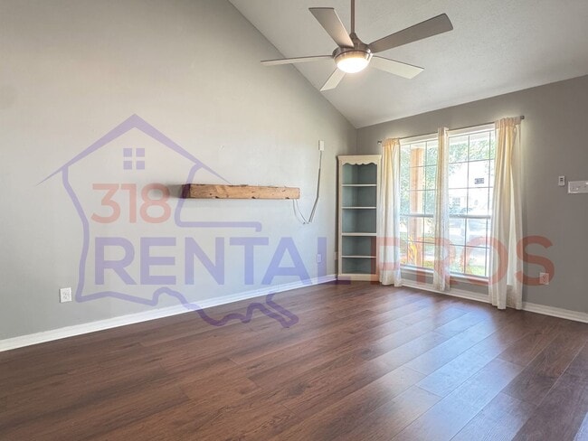 Building Photo - 2 Bed, 2 Bath Townhouse in Ruston!