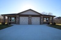 Building Photo - 505 Bonnie Dr