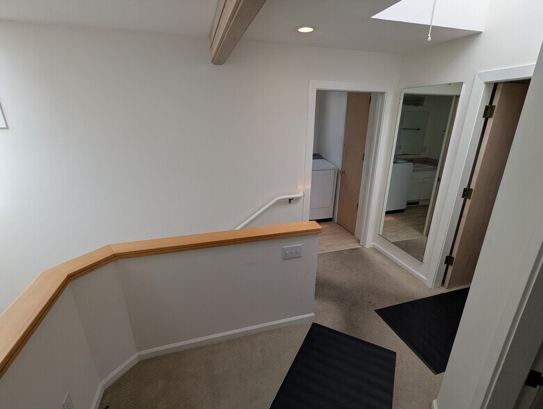 Upstairs landing - 2346 Cedar St