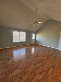 Building Photo - 3 bedroom, 2 bath house in Pickens - one l...