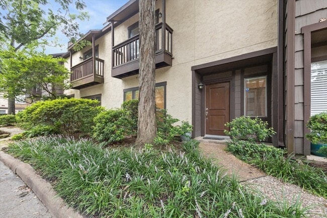 Building Photo - 11711 Memorial Dr