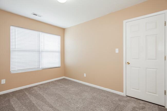 Building Photo - 2243 Brandybuck Ln